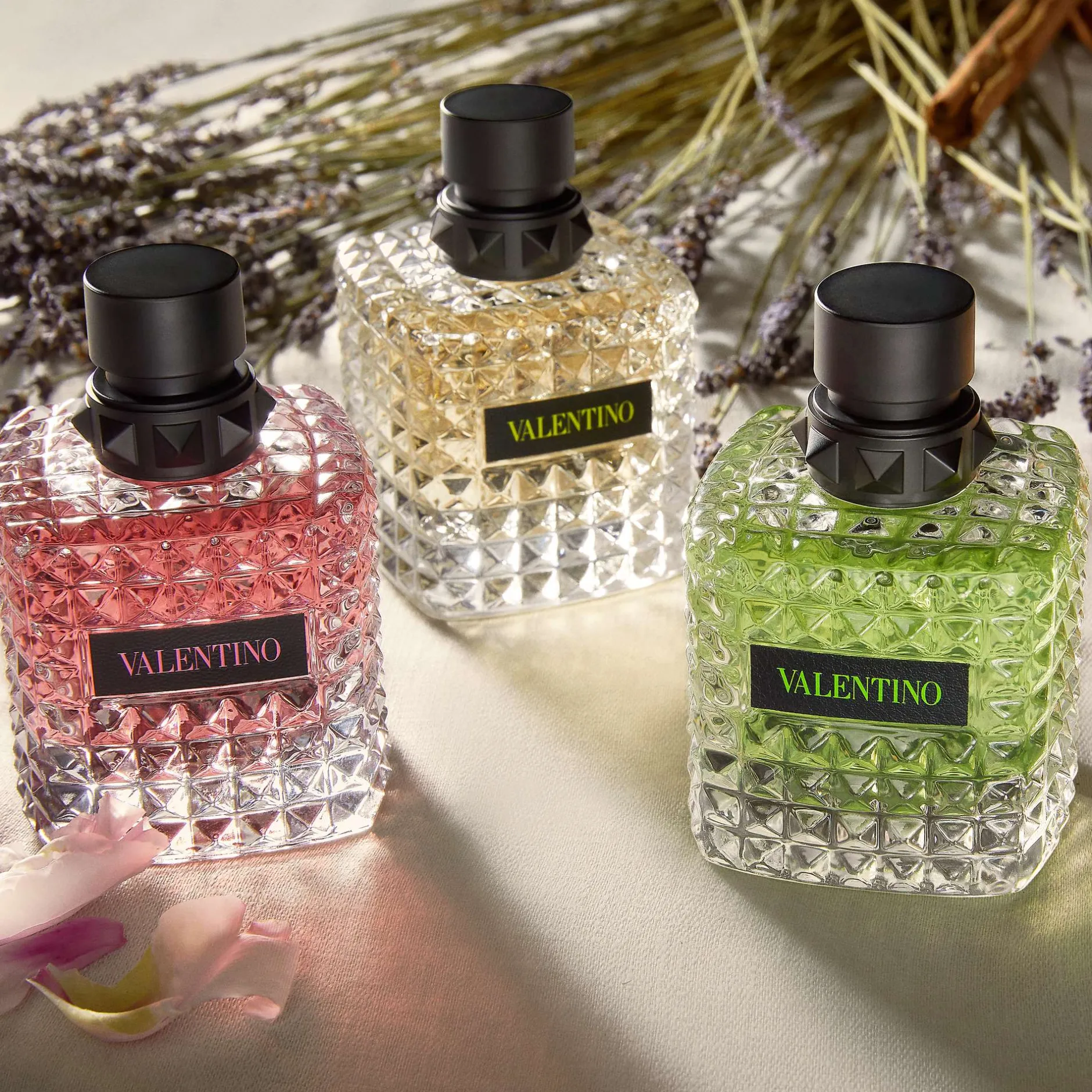Valentino Born in Roma Donna Green Stravaganza Eau de Parfum Spray 30ml Clearance
